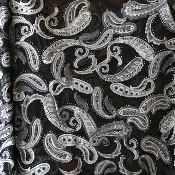 A Stunner! - Picture 2 of 5